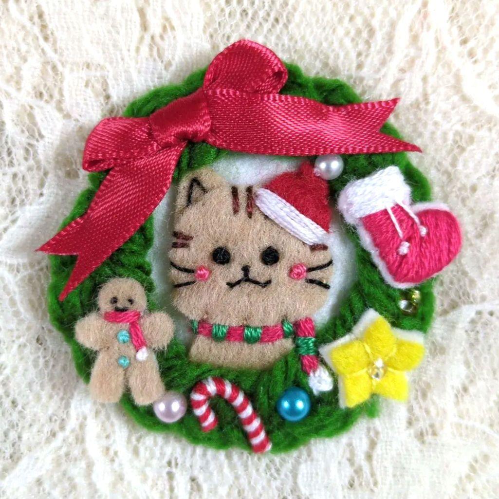 [こり様　おまとめ分]くるみボタン 刺繍 フェルト ブローチ