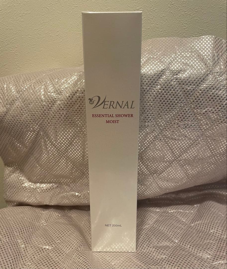 VERNAL エッセンシャルシャワー200mL、キハナクリーミーセラム30g