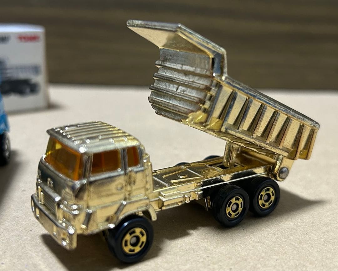 トミカ いすゞ オフロードダンプ 2台セット