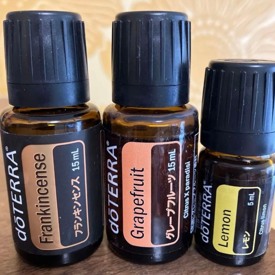 ドテラ　フランキンセンス&グレープフルーツ&レモン