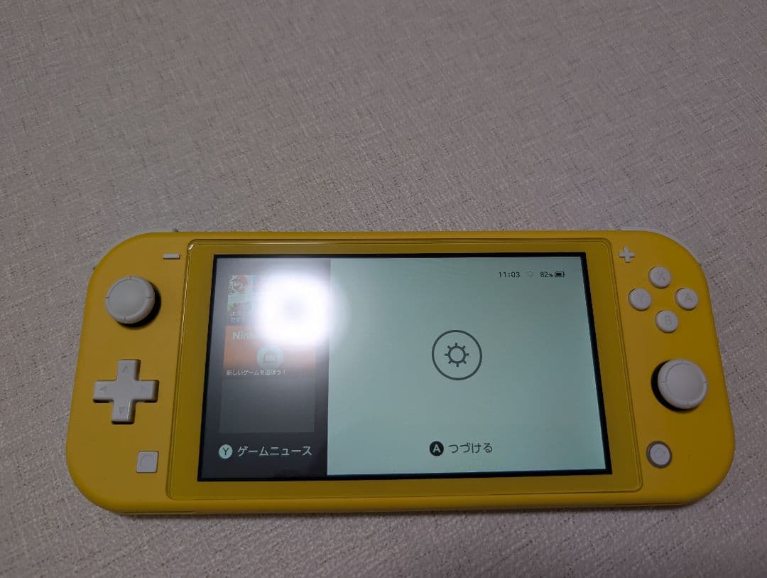 Nintendo Switch Lite イエロー 本体 充電器付き（箱無し）