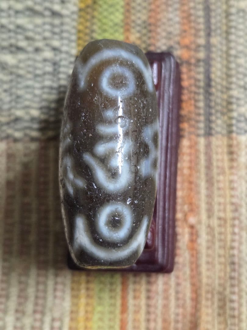 876　天珠　 八眼六字真言天珠　梵字　貴重　珍品　dzibeads！