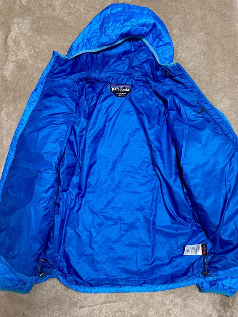 Patagonia フード付き中綿ジャケット EUS（日本M相当）RN51884