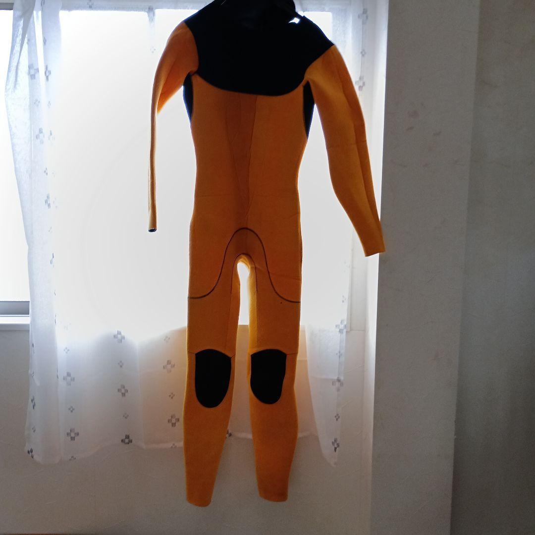 ウェットスーツ、セミドライ 地模様カモ柄、5㎜3㎜ M