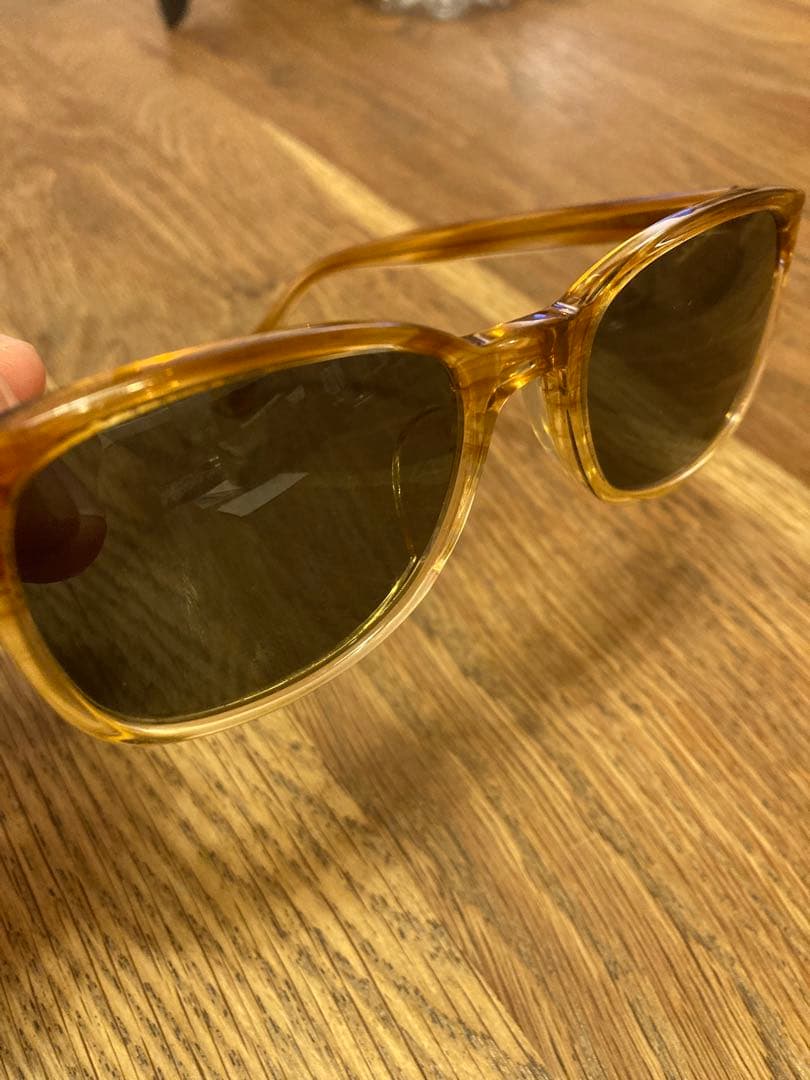 小物 OLIVER PEOPLES Argyle