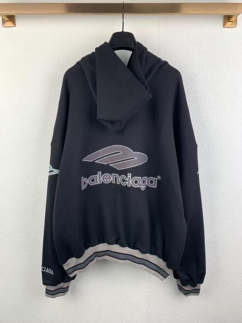 希少 balenciaga フード付きスウェット ブラック L