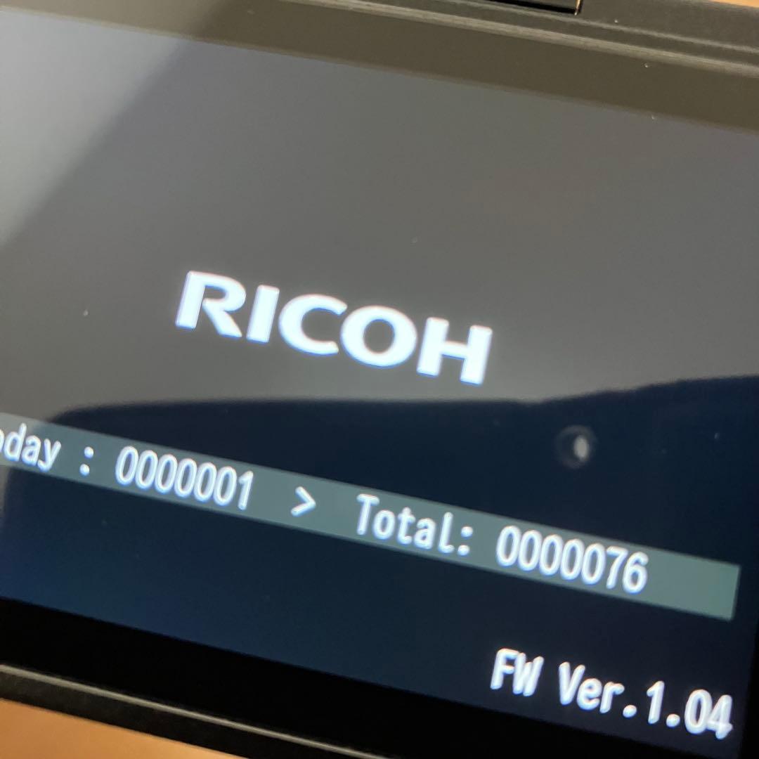 RICOH GR IV ショット数100以下 新品同様　アクセサリー多数付属！