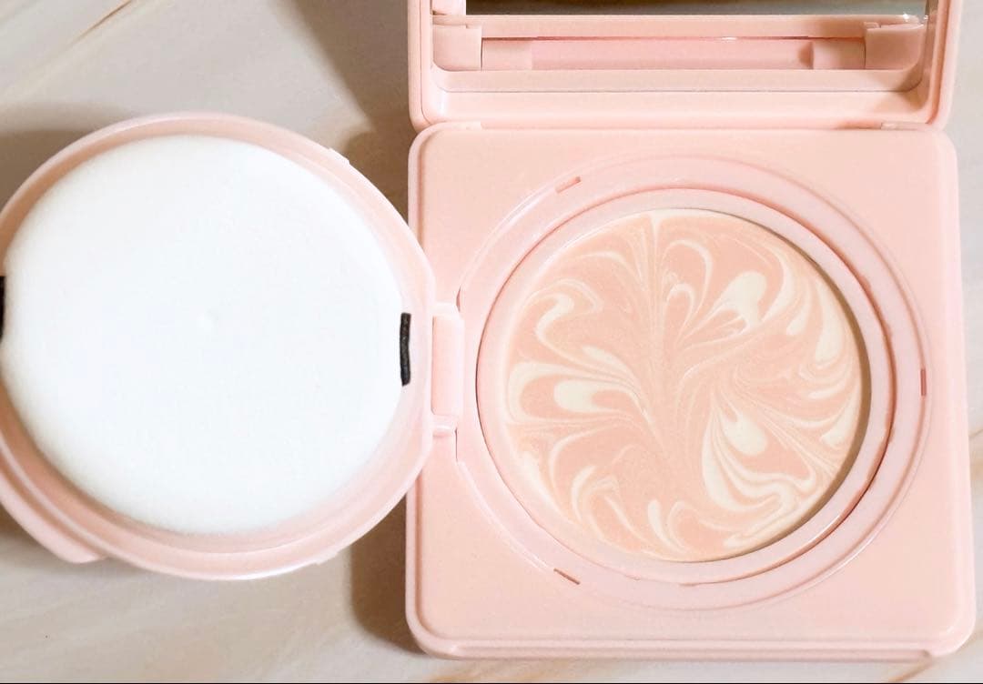 ジバンシィ　スキン　PFCT コンパクトクリーム　N 下地