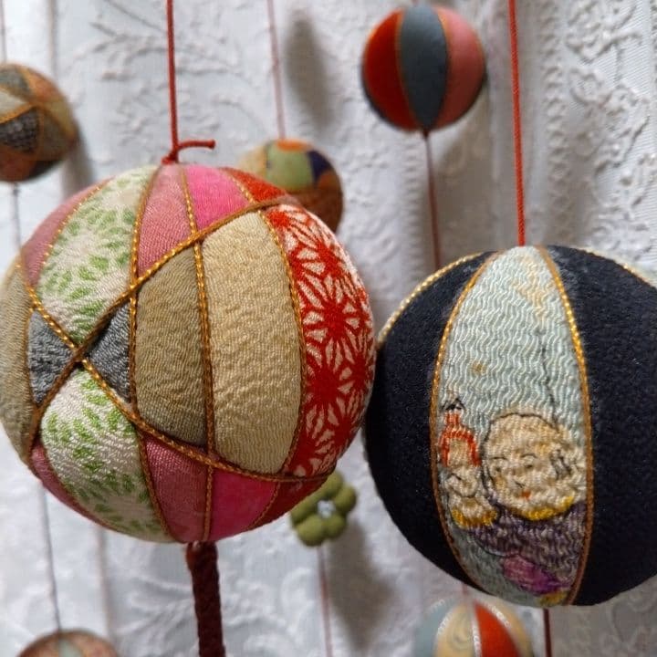 吊し雛古布ボール飾り