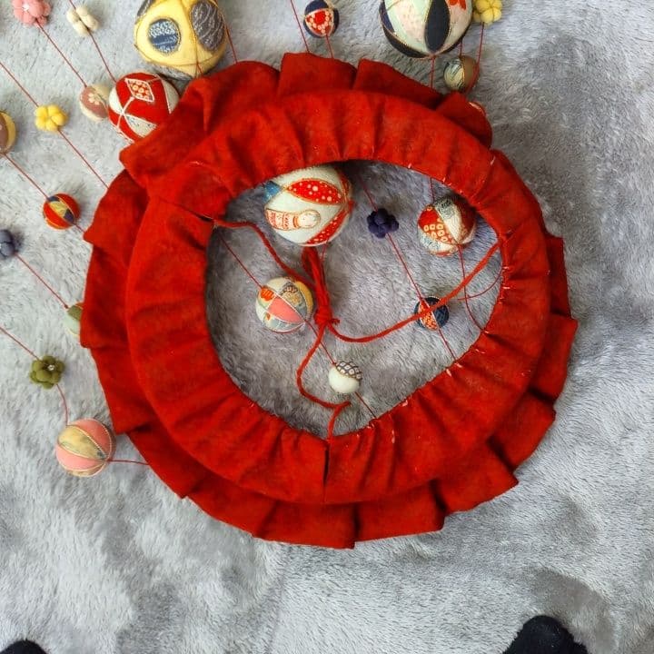 吊し雛古布ボール飾り
