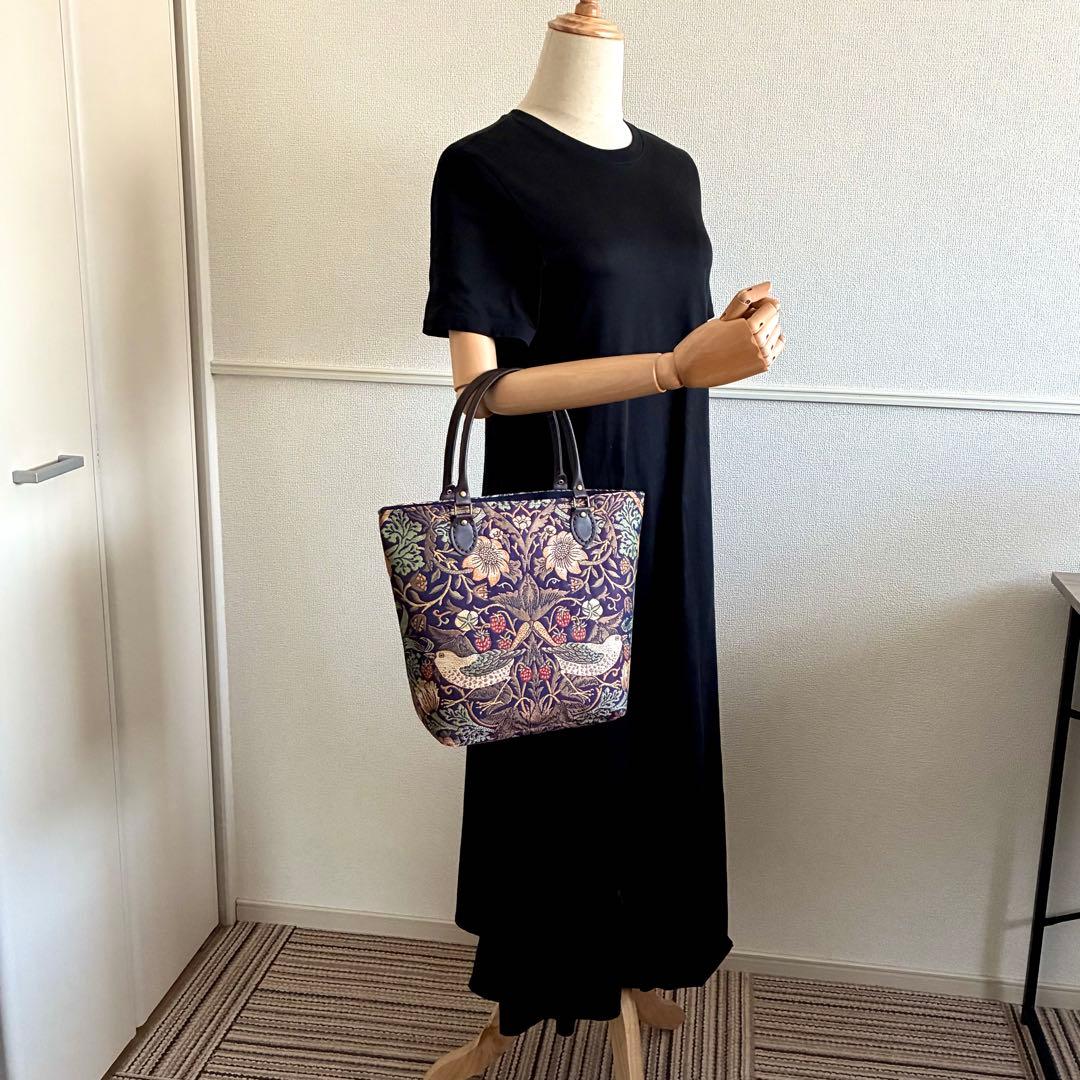 一時閉店セール【ウィリアムモリスいちご泥棒】トートバッグ ポーチセット