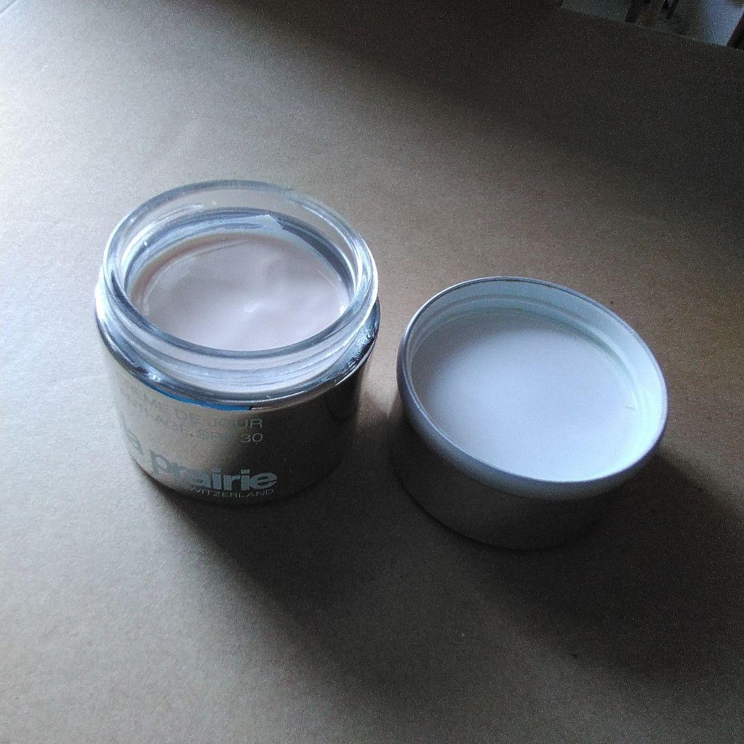 ラ・プレリー日中用フェイスクリーム