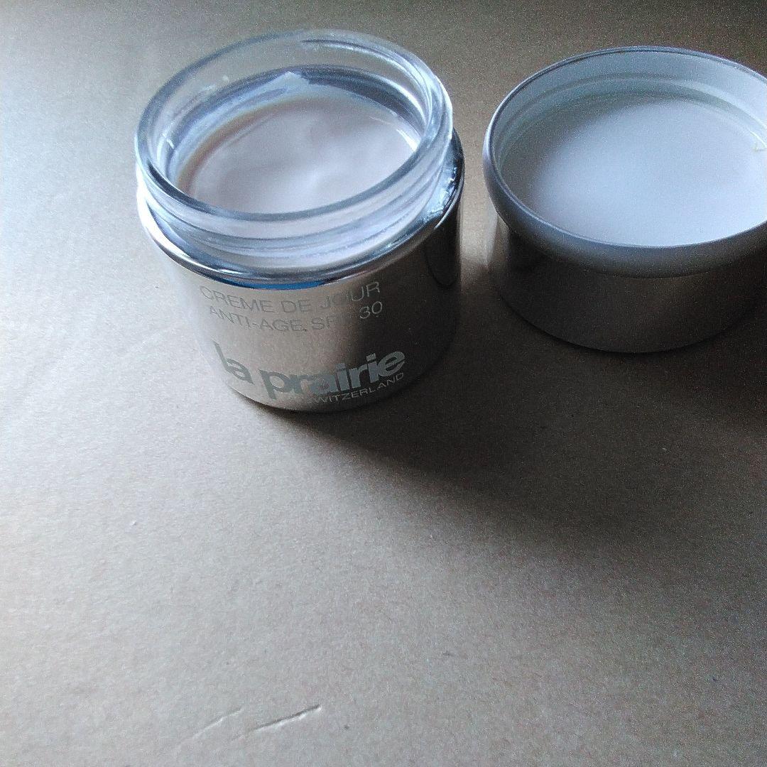 ラ・プレリー日中用フェイスクリーム