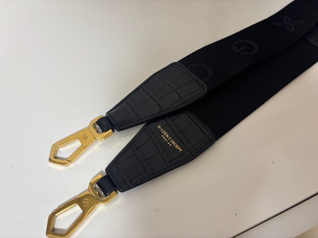 GOLDEN CONCEPT ブリーフケース 黒 クロコ調エンボスレザー 美品