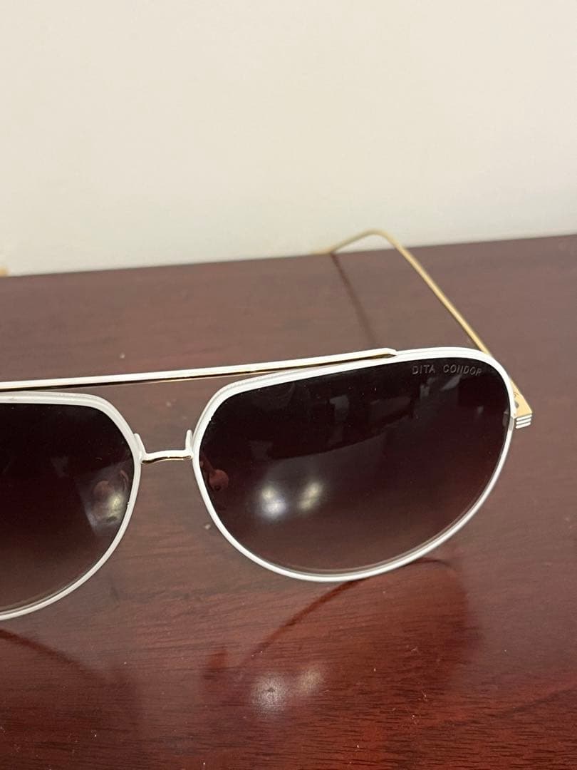 【DITA CONDOR】美品！　サングラス　ホワイト × ゴールド