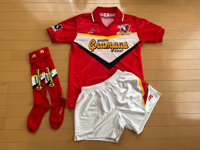 ミズノ／mizuno　名古屋グランパスエイト　サッカーユニフォーム３点セット