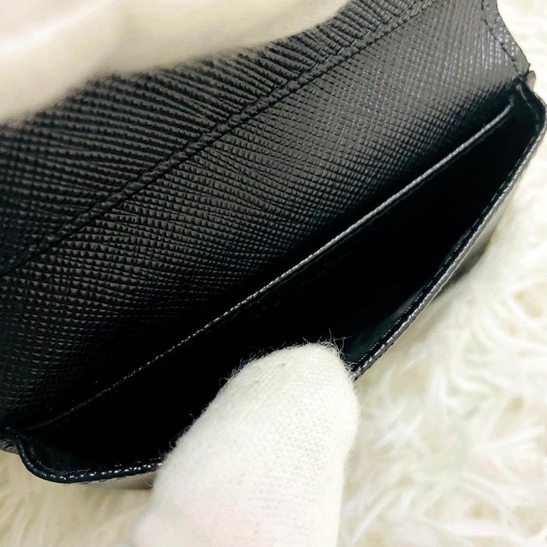 未使用級✨PRADA 名刺入れ カードケース レザー トライアングルロゴ 現行