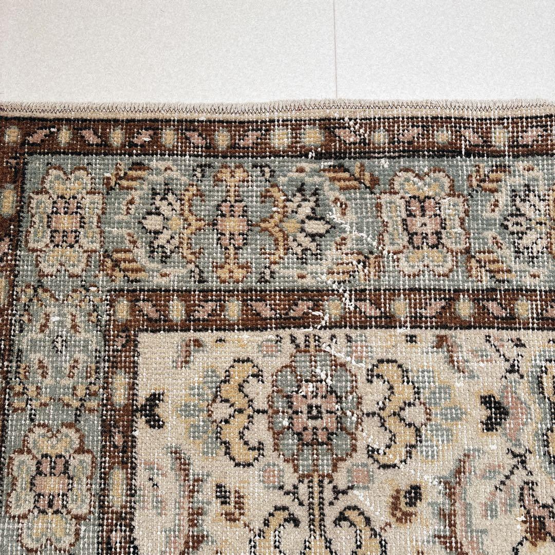 トルコ　ヴィンテージラグ　グリーン　ベージュ　ブラウン