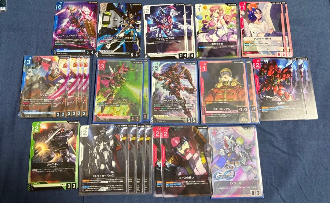 ガンダムカード　青緑ジオン　赤白SEEDまとめ売り　プレマ　スリーブ　引退品