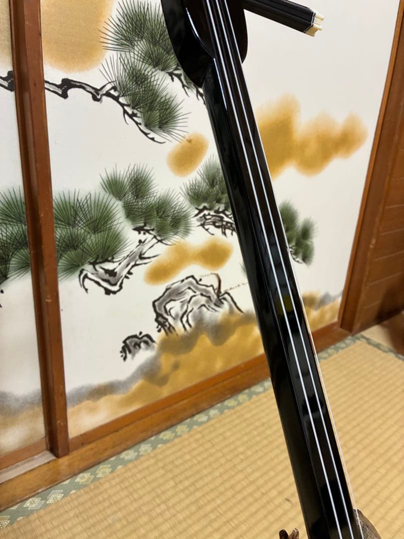 沖縄三線！貴重！知念大工型！本蛇皮！本張り！【一枚張り】まる⑥⑧