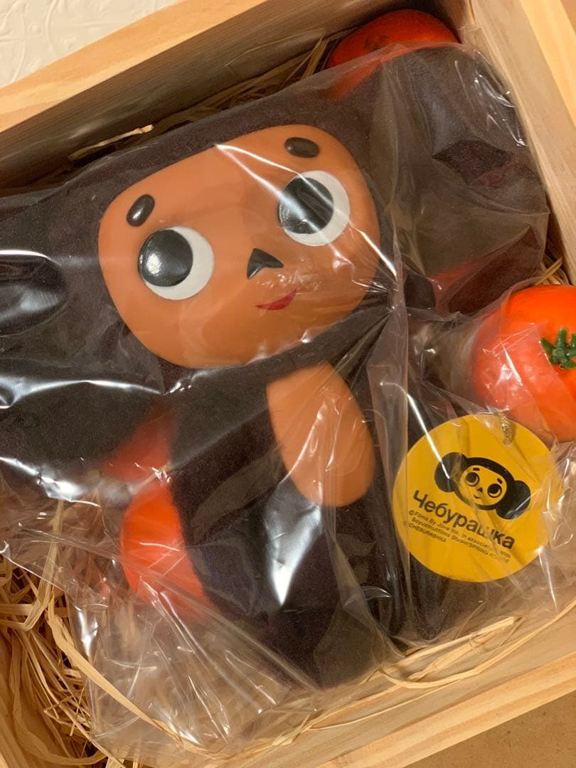 チェブラーシカぬいぐるみ　オレンジ木箱入り