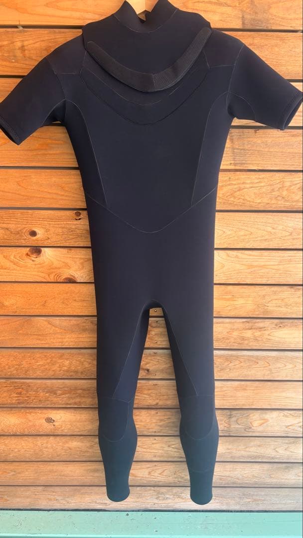Lahire シーガルウェットスーツ 黒 半袖