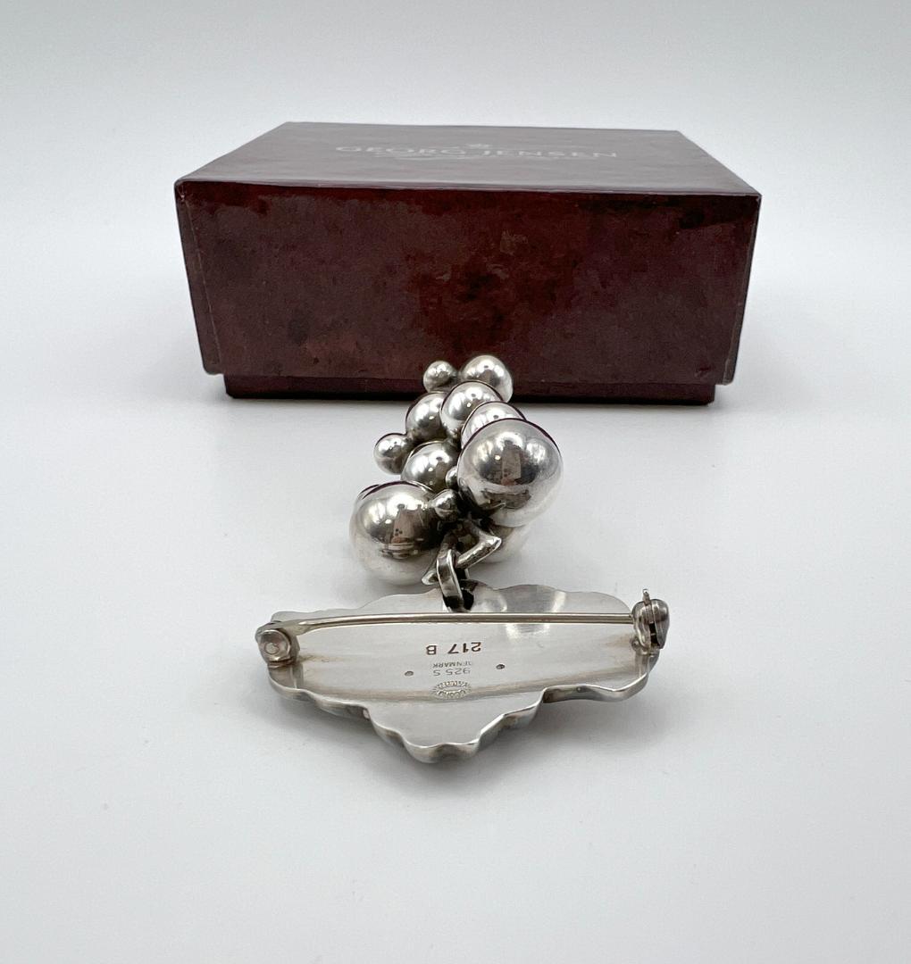   ムーンライト グレープ ブローチ シルバー925