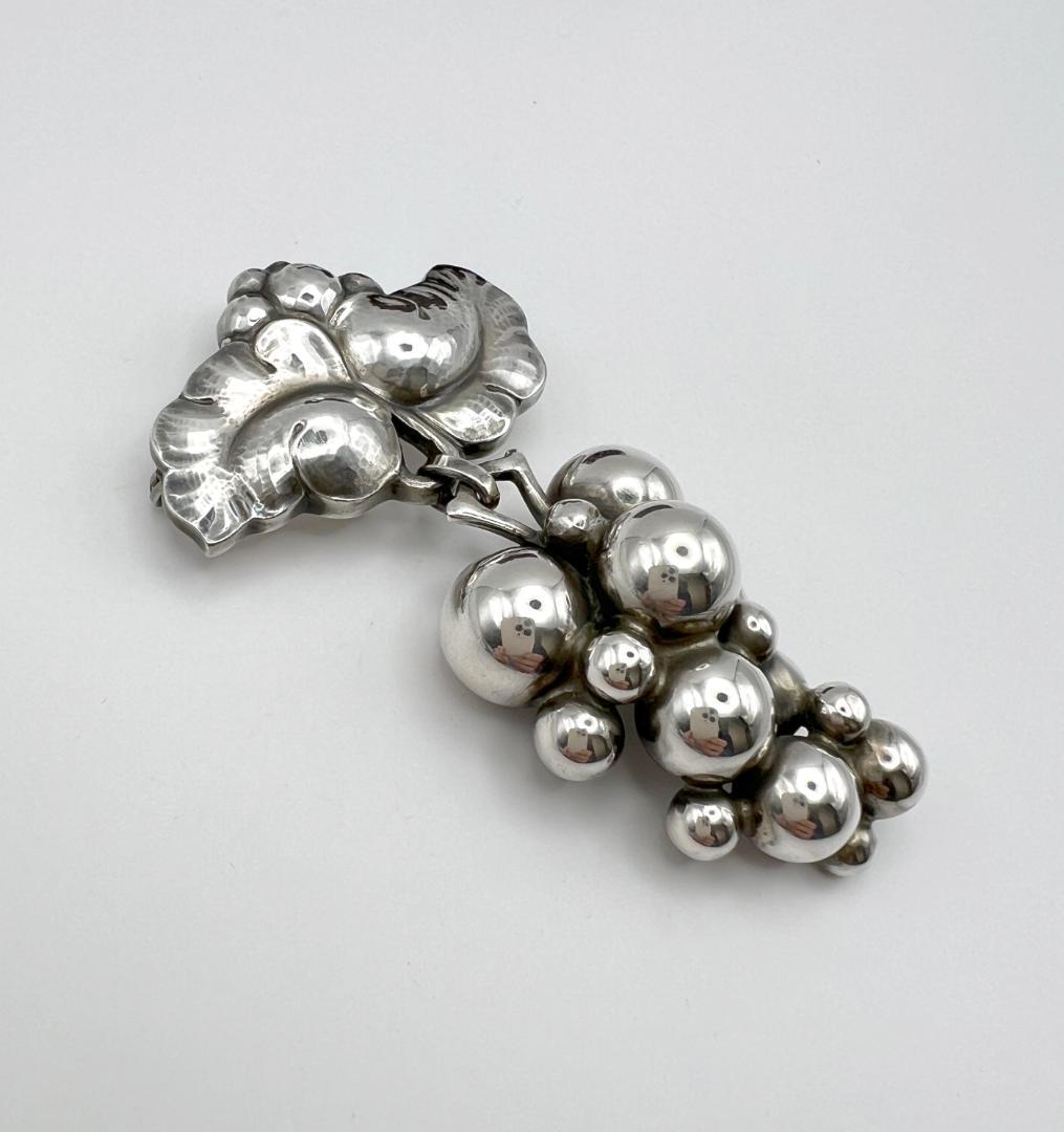   ムーンライト グレープ ブローチ シルバー925