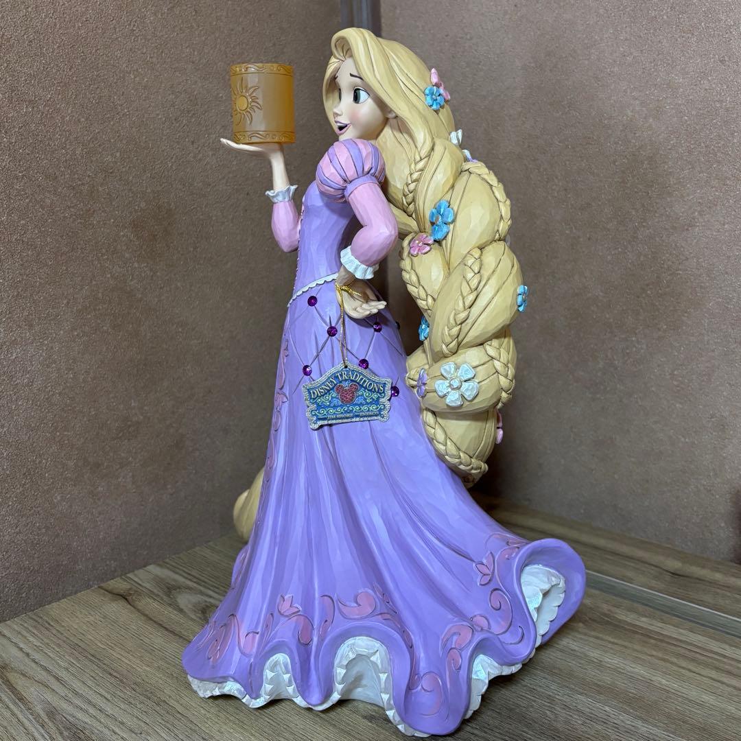 Disney ディズニー　塔の上のラプンツェル　置物