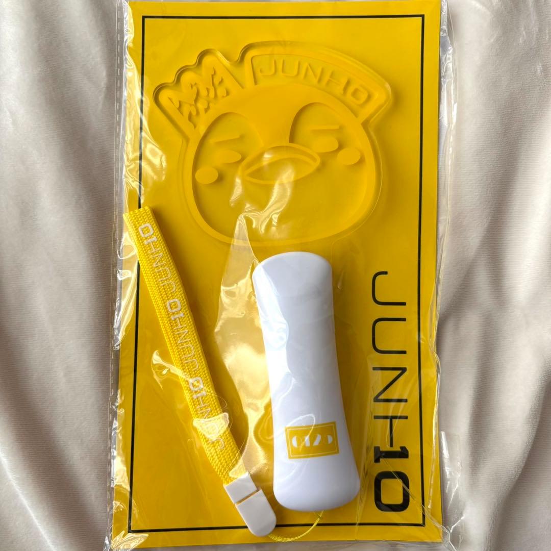 ★あけボン★ 新品未使用　2PM ジュノ　皇帝ペンペン　公式ペンライト