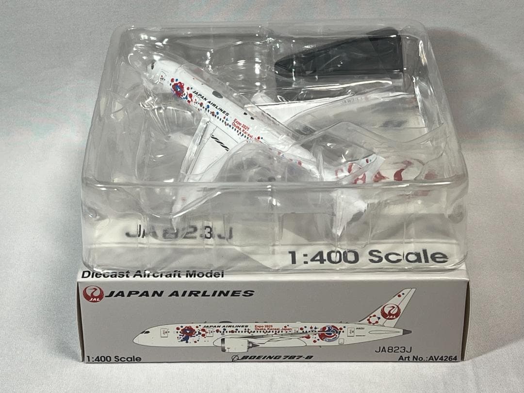 Aviation B787-8 JA823J 日本航空 JAL 1:400
