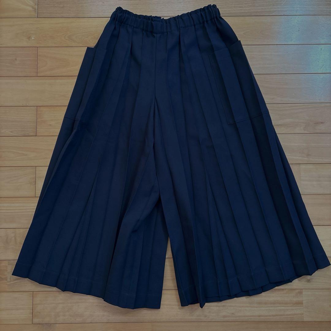 ISSEY MIYAKE me プリーツワイドパンツ