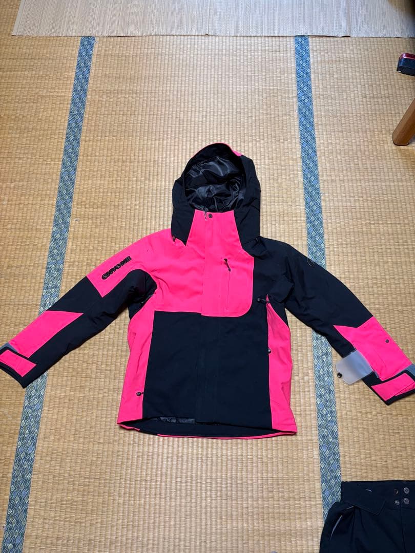 ONYONE スキーウェア上下セットSサイズ（ピンク/黒）