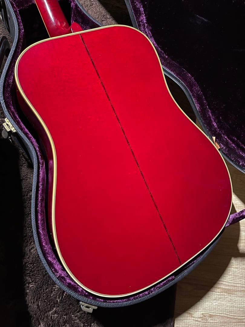 GIBSON DOVE 70年代初期製のヴィンテージ