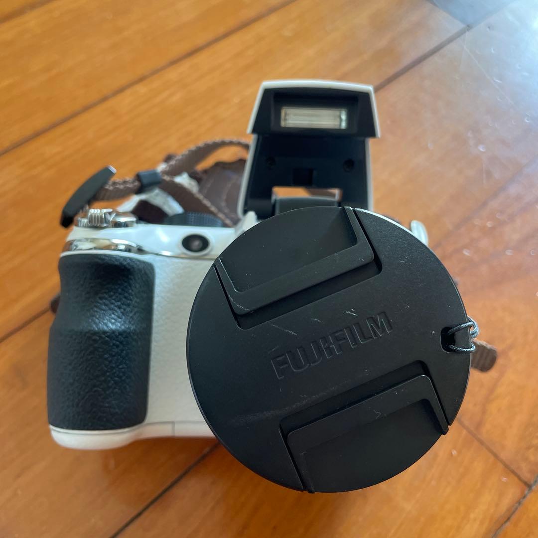 FUJIFILM Finepix S4500 コンパクト デジタルカメラ