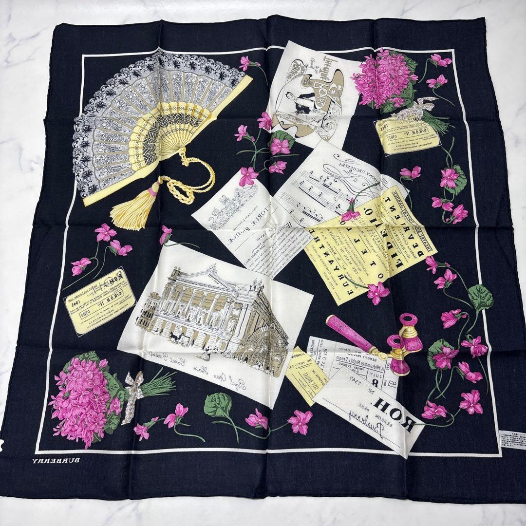 0527 バーバリー　大判ハンカチ　扇子　希少　レア　未使用　タグ付き.