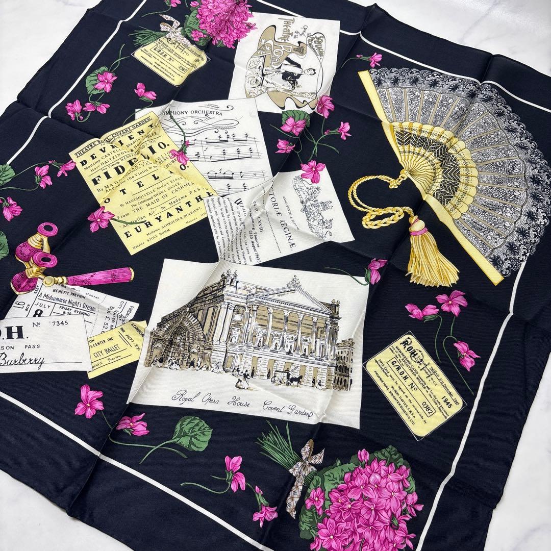 0527 バーバリー　大判ハンカチ　扇子　希少　レア　未使用　タグ付き.