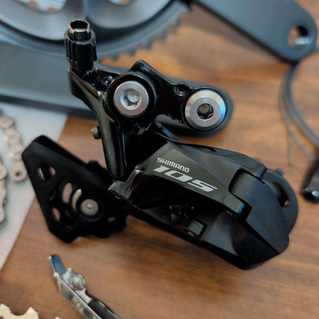 ね*い様 【新品】SHIMANO シマノ 105 R7020 油圧ディスク コン