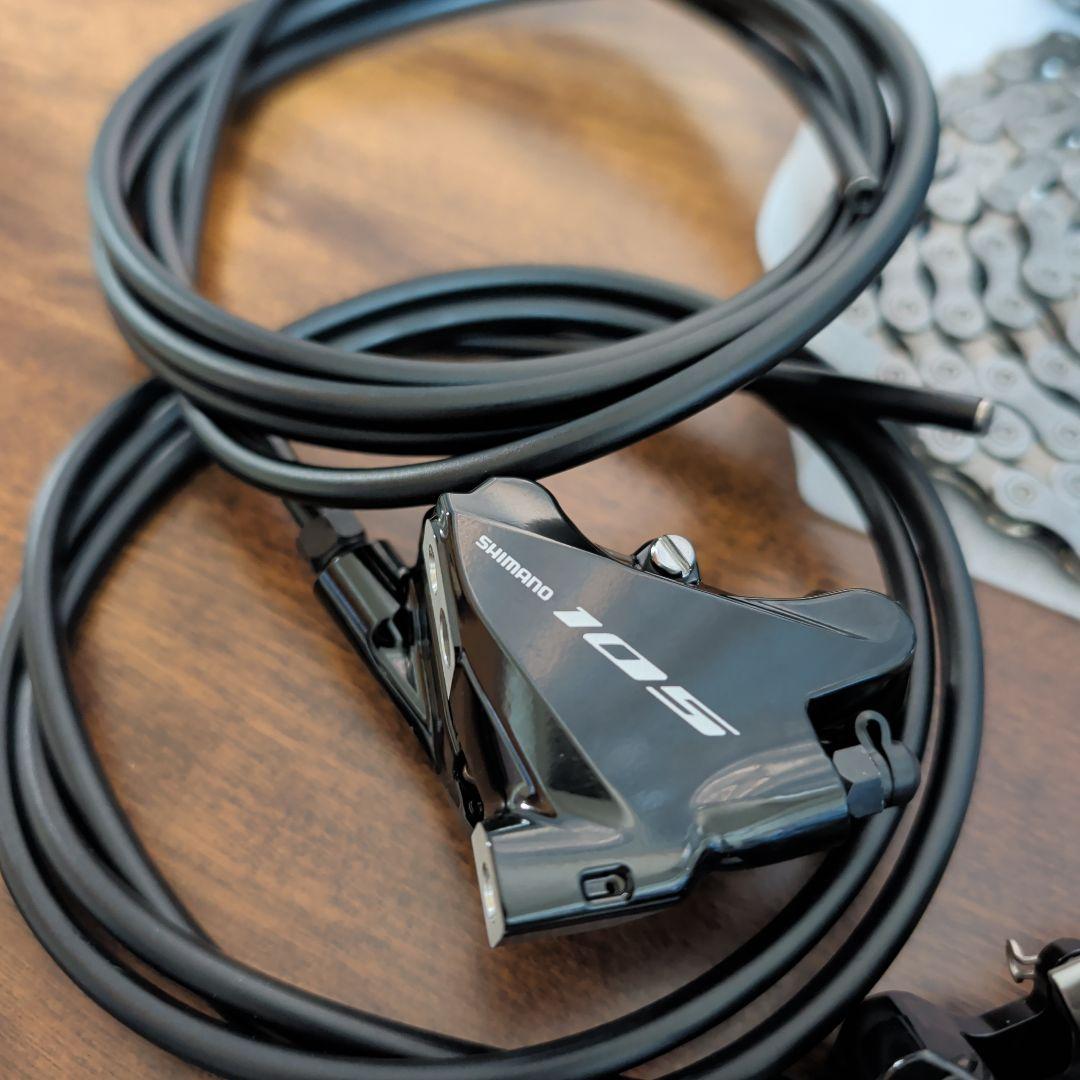 ね*い様 【新品】SHIMANO シマノ 105 R7020 油圧ディスク コン