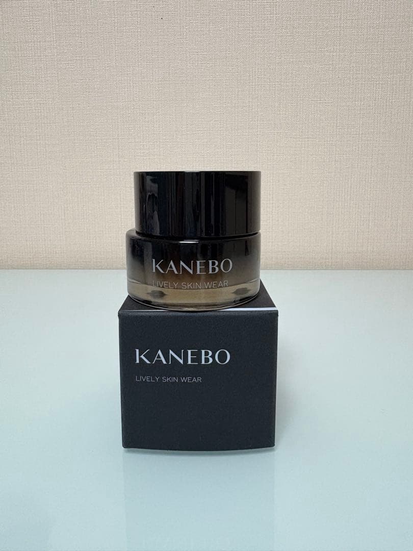 KANEBO ライブリースキンウェア　Ⅱ 220 30g