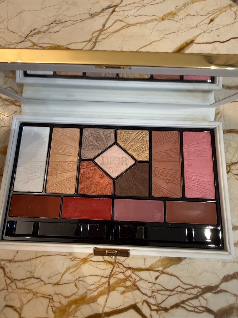 DIOR クチュールマルチユースパレット　2025