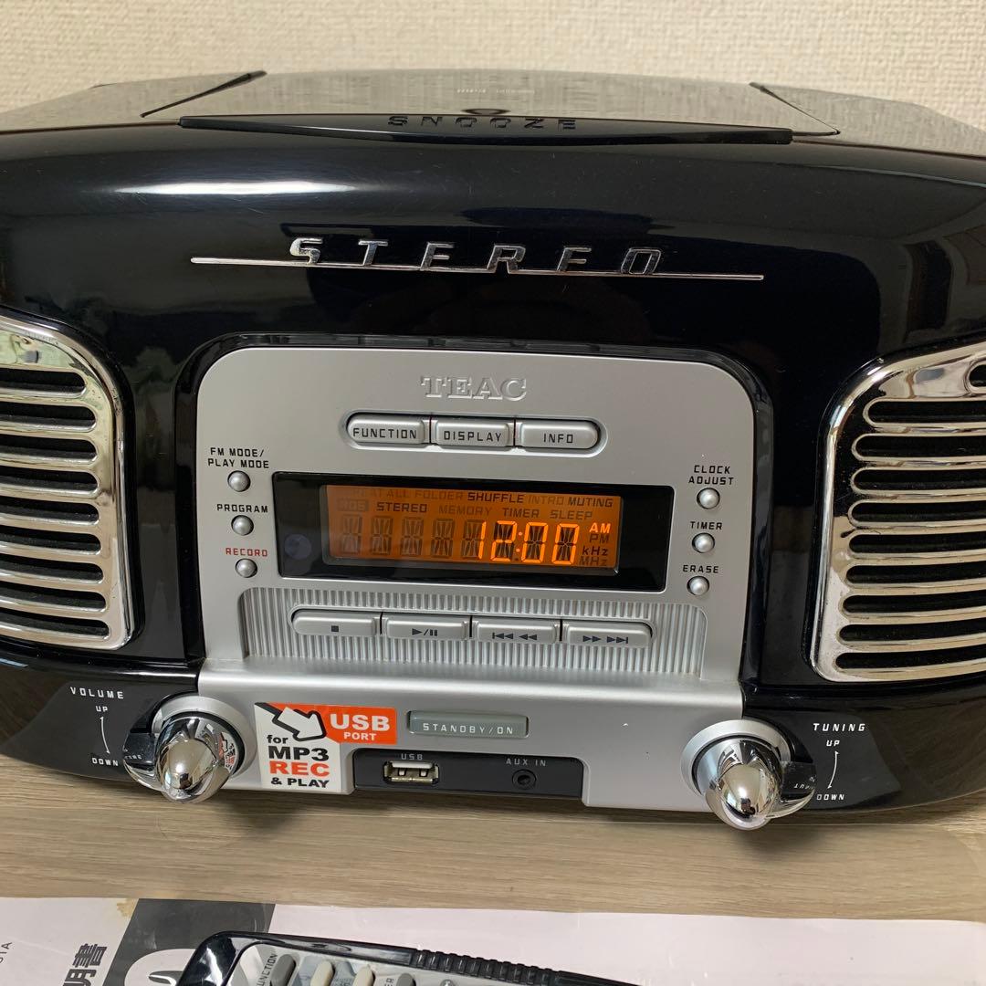 希少 TEAK レトロ CDラジオプレーヤー(本体美品ですが、、、 CD不可)