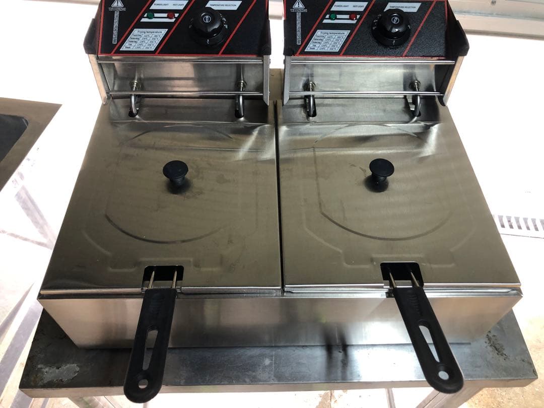 卓上電気フライヤー　2槽式　100V×2 6L×2