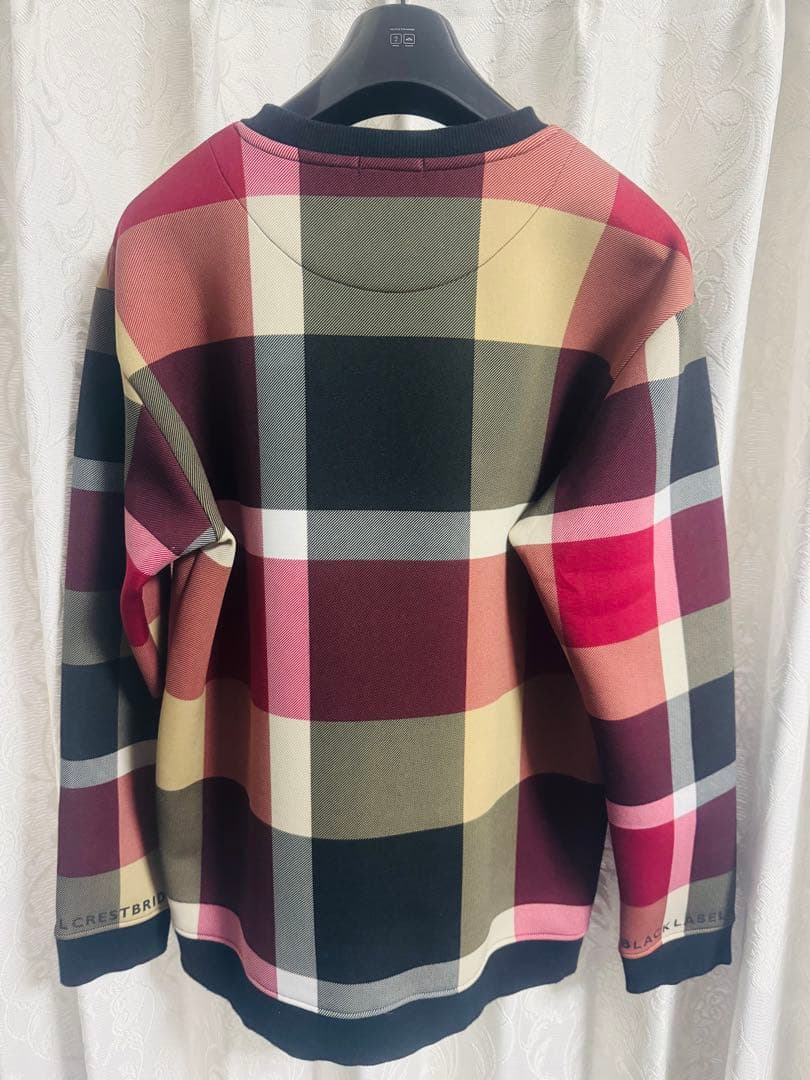 バーバリーチェック柄トレーナーLサイズ