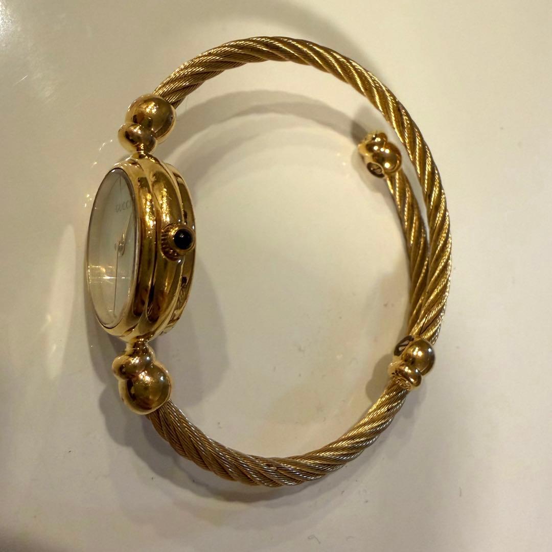 GUCCI マザーオブパール ゴールドトーン 時計