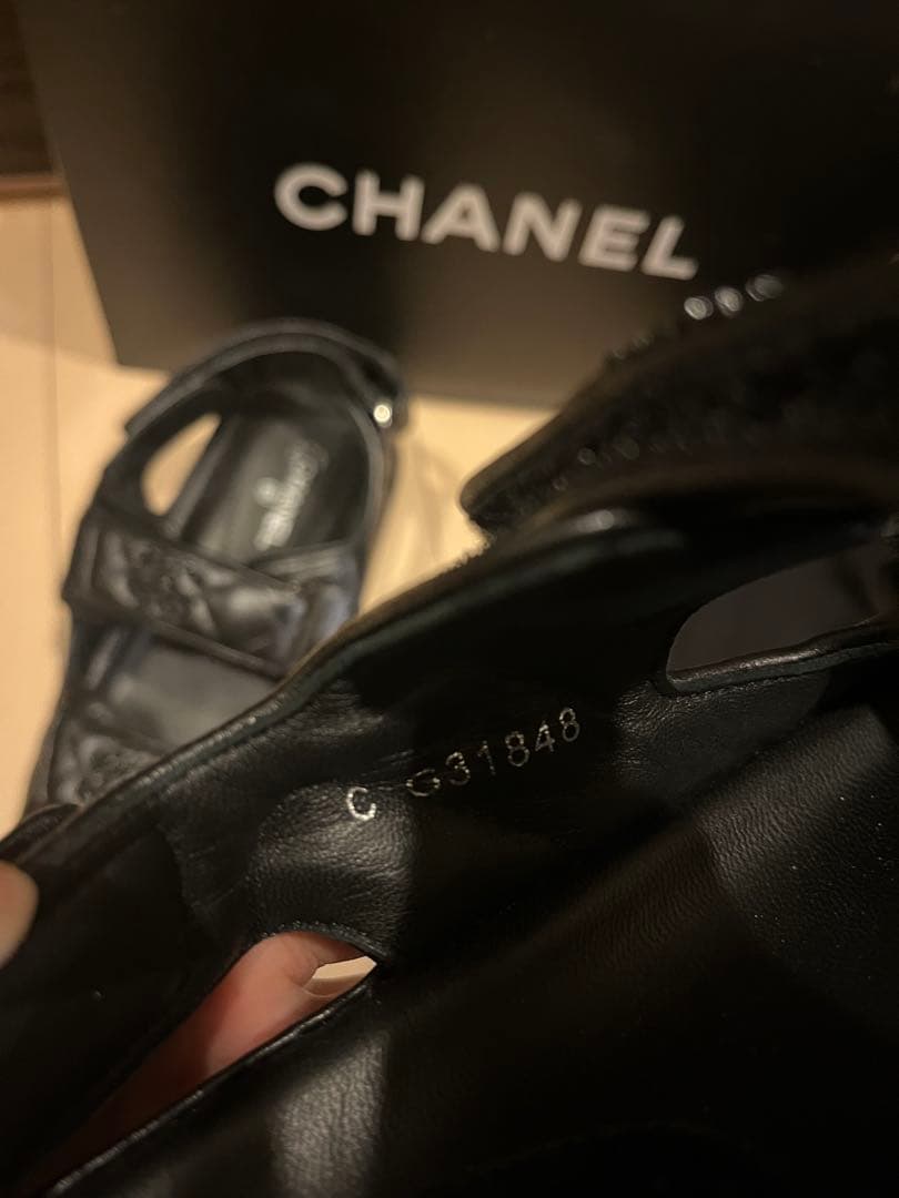 極美品　CHANEL ラムスキン　ブラック スポーツサンダル　マトラッセ　37