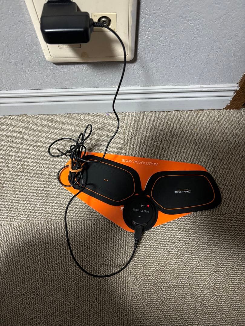R*s様 SIXPAD BODY REVOLUTION EMS腹筋トレーニング