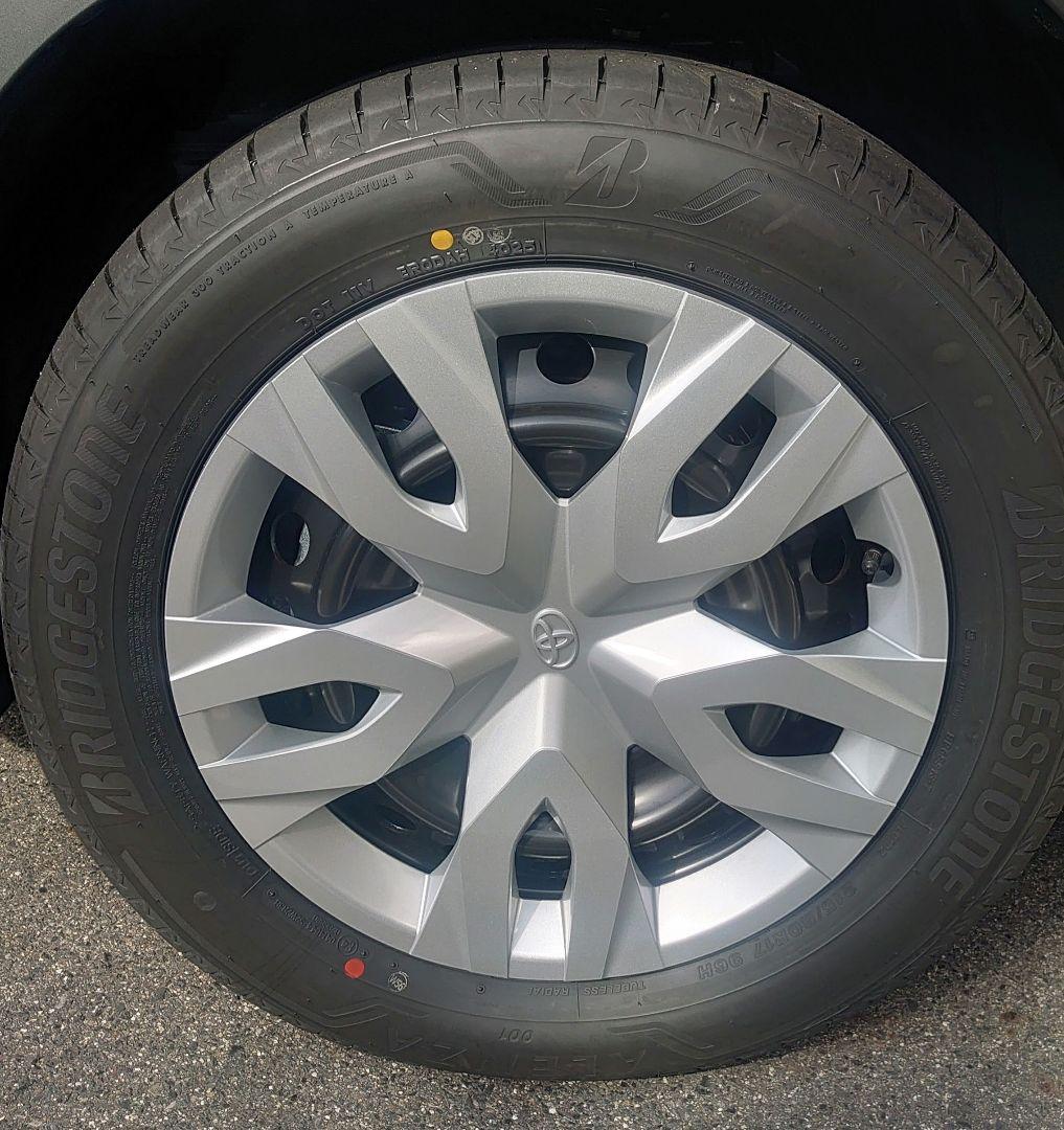 トヨタ 17インチ純正スチールホイール＆キャップ＆タイヤ カローラクロス
