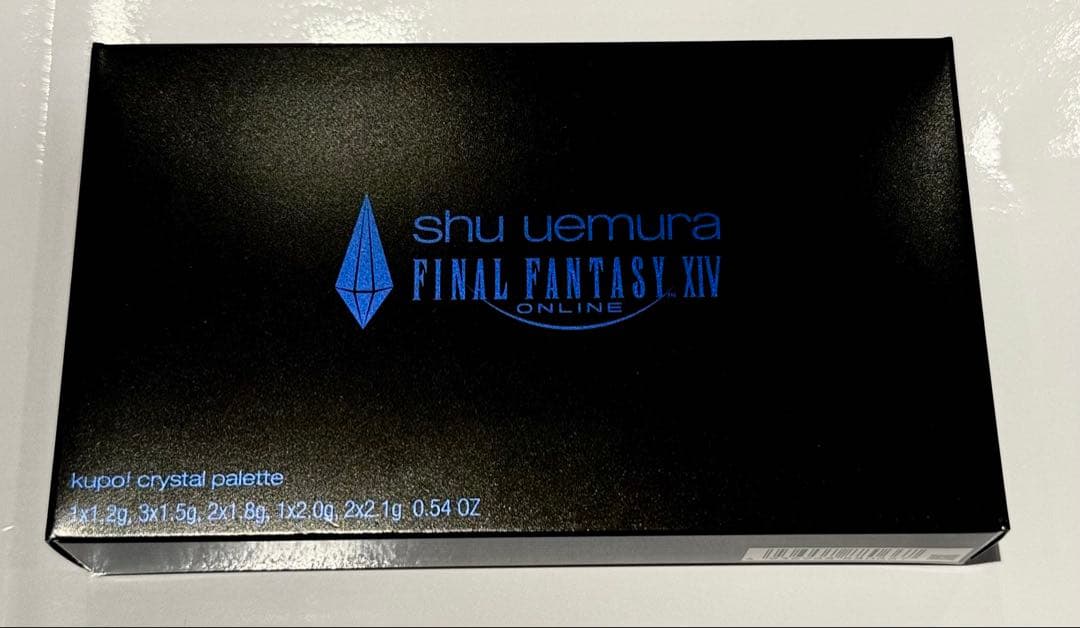 シュウウエムラ　ファイナルファンタジー　クポ　クリスタルパレット　アイシャドウ