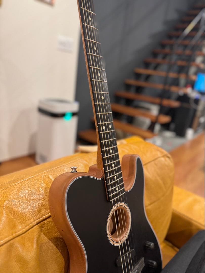 フェンダー　アメリカンアコースタソニック